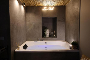 Le Nid Luxury Suite